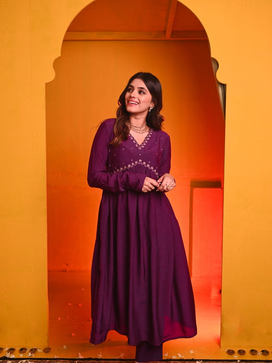 Kusum Purple Embroidered Muslin Suit Set featuring an alya cut kurta, pocket pants, and an organza dupatta.