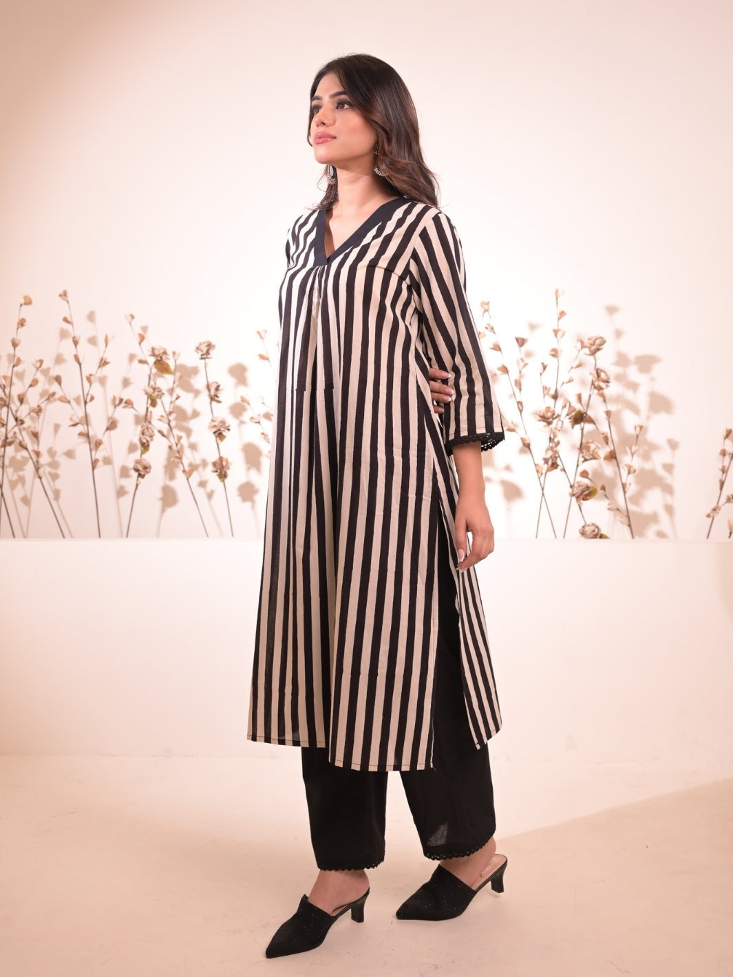 black and white lining dress design Women's Fringe Stripe Maxi Dress - Black White